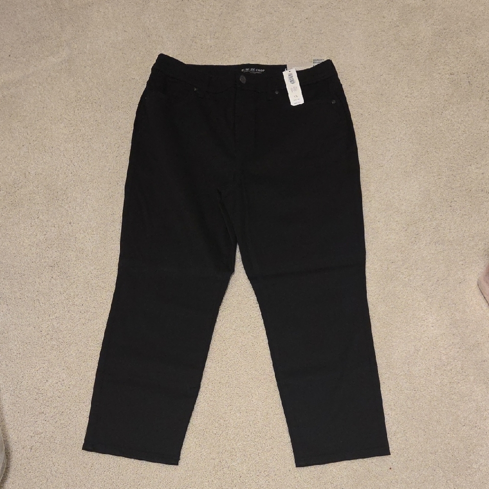 NWT Chico's Slim Leg Crop Black Denim